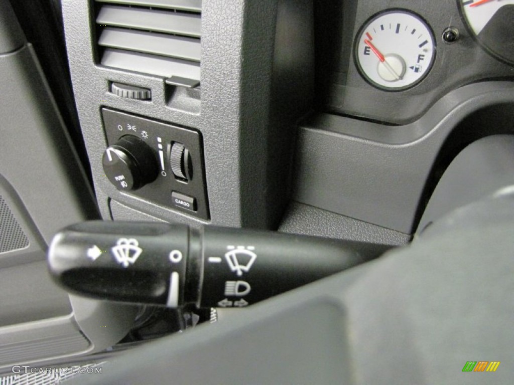 2006 Ram 1500 SLT Quad Cab 4x4 - Brilliant Black Crystal Pearl / Medium Slate Gray photo #22