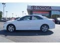 Super White - Camry SE Photo No. 2