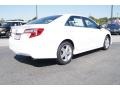 Super White - Camry SE Photo No. 5