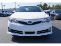 Super White - Camry SE Photo No. 36
