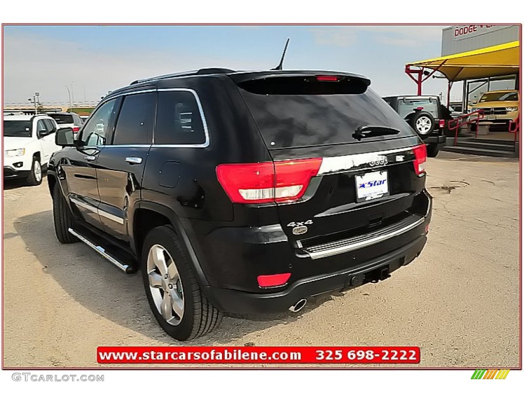 2013 Grand Cherokee Overland 4x4 - Brilliant Black Crystal Pearl / New Saddle/Black photo #3