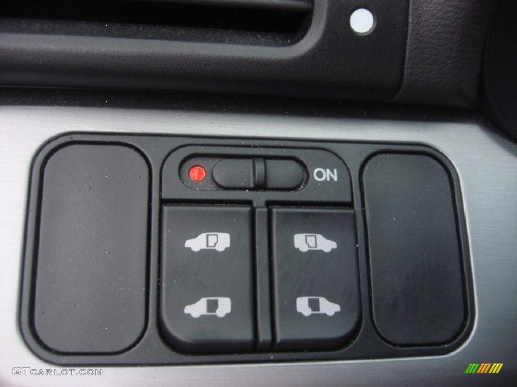 2009 Honda Odyssey EX Controls Photo #72038064