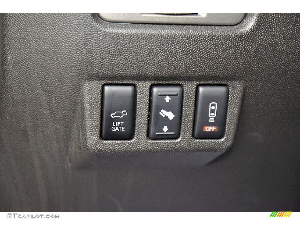 2004 Nissan Armada LE Controls Photo #72041098