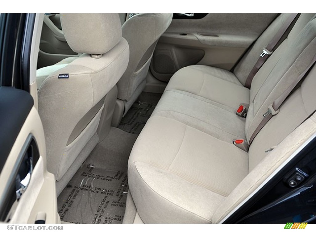 2013 Nissan Altima 2.5 SV Rear Seat Photo #72043819