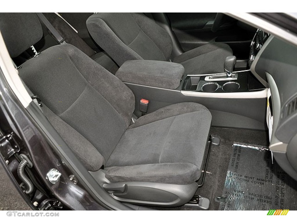 Charcoal Interior 2013 Nissan Altima 2.5 Photo #72044722