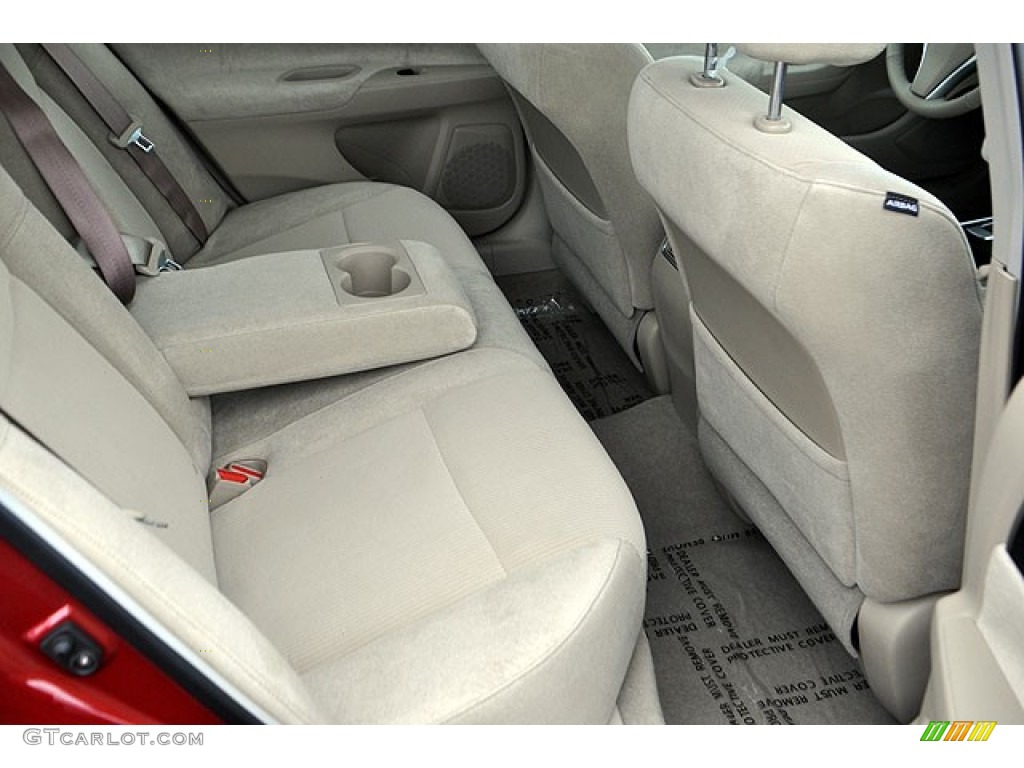 2013 Altima 2.5 SV - Cayenne Red / Beige photo #13