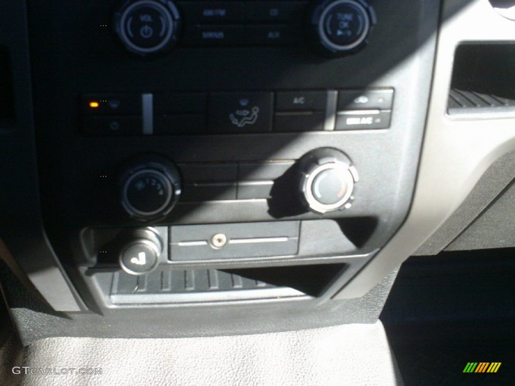 2010 F150 STX SuperCab 4x4 - Ingot Silver Metallic / Medium Stone photo #19