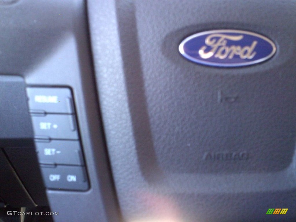 2010 F150 STX SuperCab 4x4 - Ingot Silver Metallic / Medium Stone photo #21