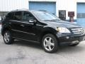 Black - ML 350 4Matic Photo No. 3