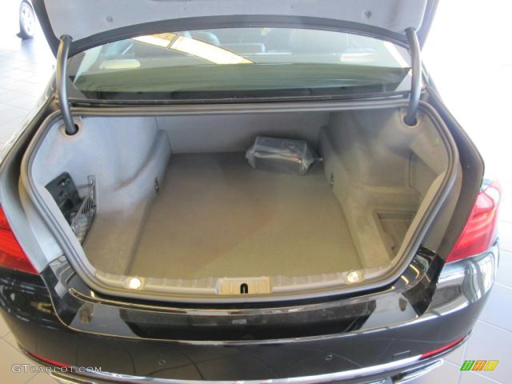 2013 BMW 7 Series 750Li Sedan Trunk Photo #72050725