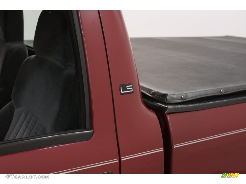 2000 Chevrolet S10 LS Regular Cab Marks and Logos Photo #72052446