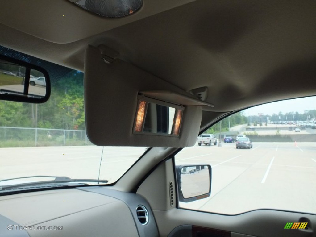 2006 F150 Lariat SuperCrew - Oxford White / Tan photo #32