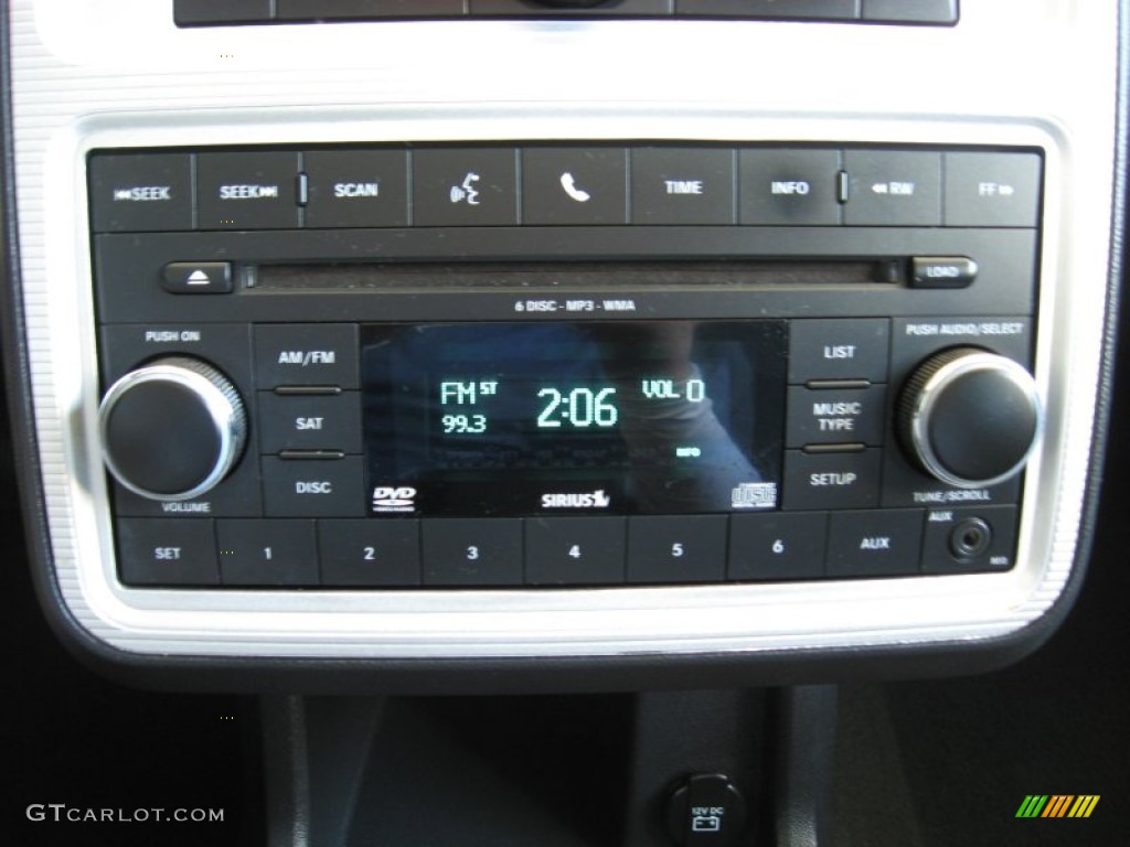 2010 Dodge Journey SXT Controls Photo #72053512