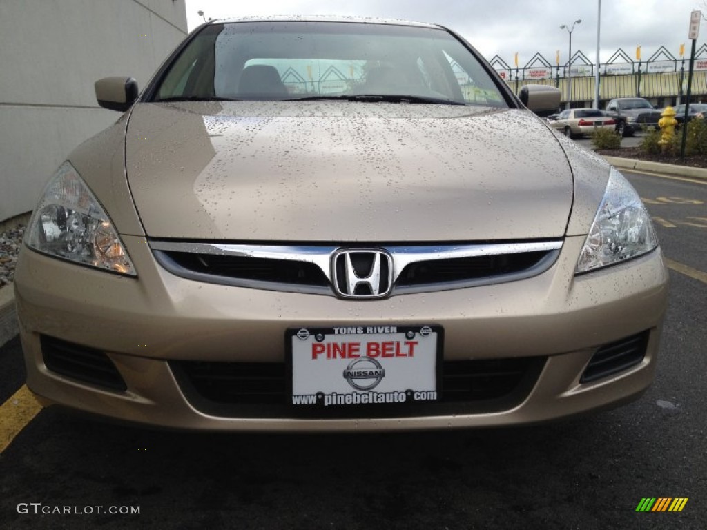 2006 Accord EX Sedan - Desert Mist Metallic / Ivory photo #2