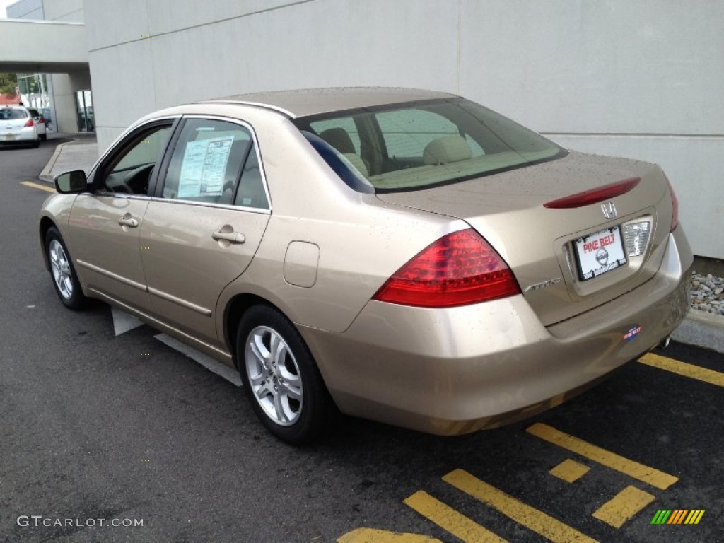 2006 Accord EX Sedan - Desert Mist Metallic / Ivory photo #5