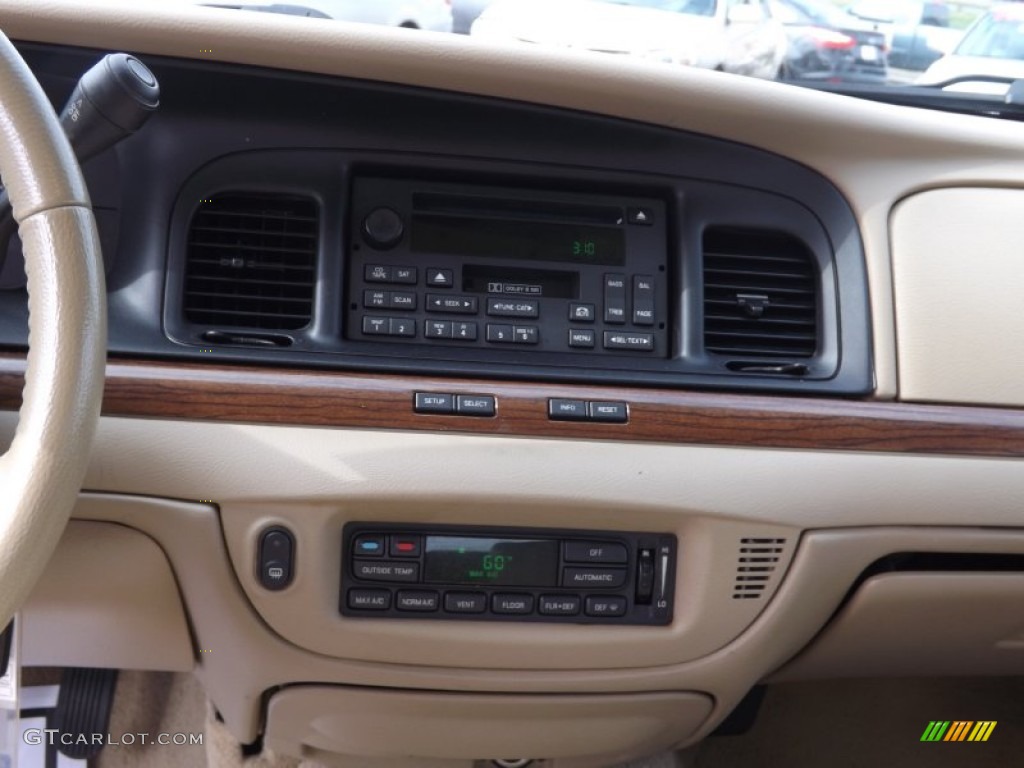 2006 Crown Victoria LX - Arizona Beige Metallic / Light Camel photo #9