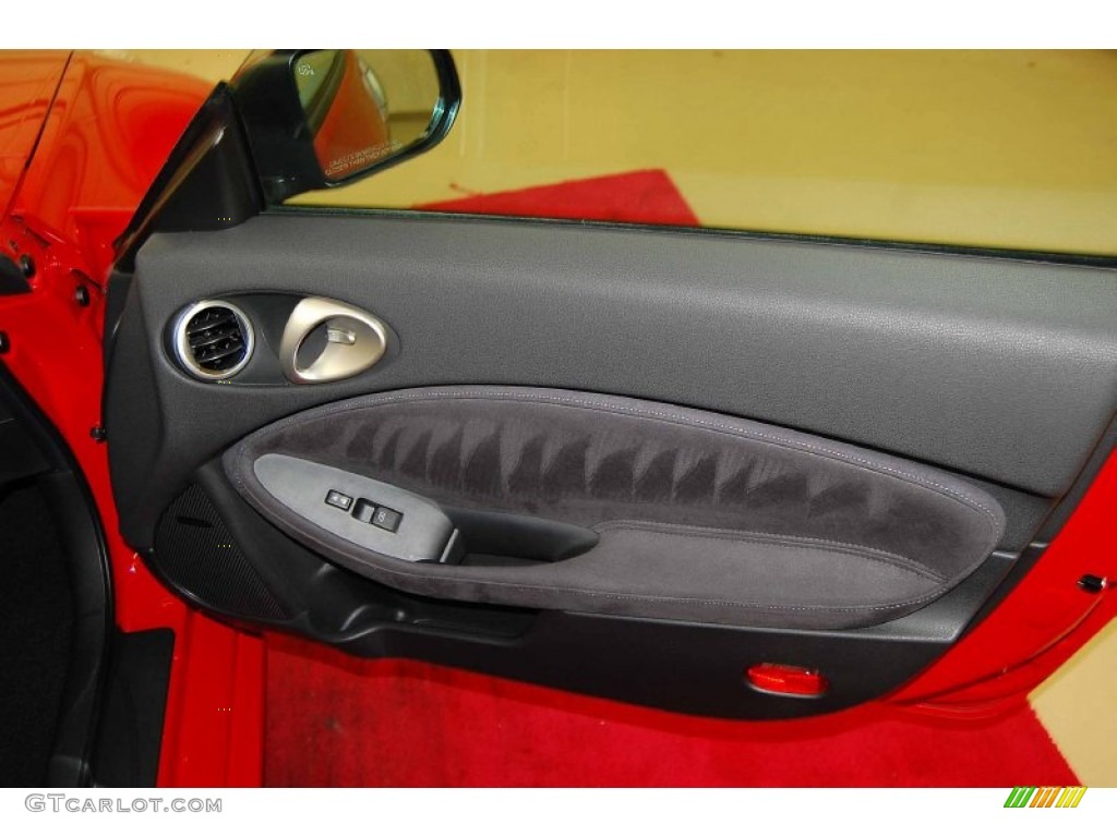 2011 Nissan 370Z Sport Touring Coupe Door Panel Photos