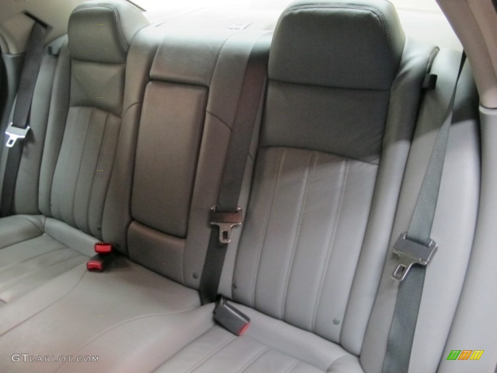 2005 Chrysler 300 C HEMI Rear Seat Photo #72060685