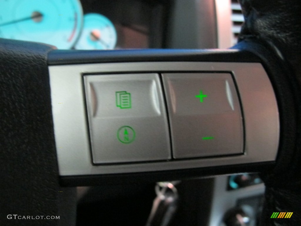 2005 Chrysler 300 C HEMI Controls Photo #72061057