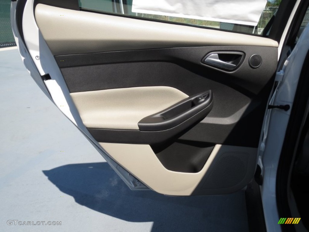 2013 Ford Focus Electric Hatchback Electric Medium Light Stone Eco-friendly Cloth Door Panel Photo #72062371