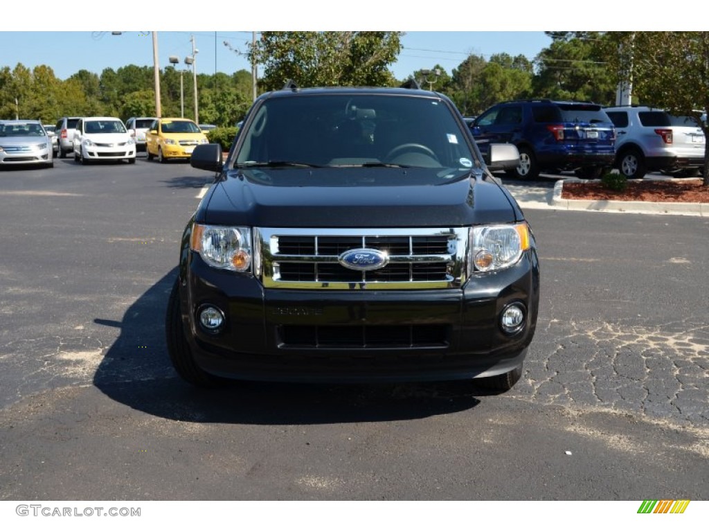 2011 Escape XLT V6 - Tuxedo Black Metallic / Charcoal Black photo #2