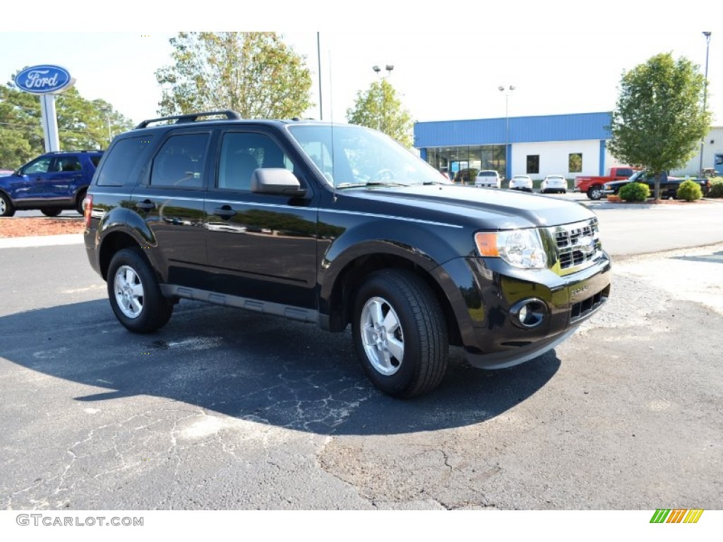 2011 Escape XLT V6 - Tuxedo Black Metallic / Charcoal Black photo #3