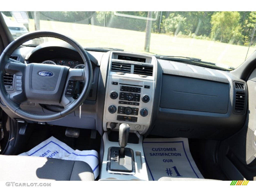 2011 Escape XLT V6 - Tuxedo Black Metallic / Charcoal Black photo #14