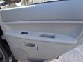 2005 Black Jeep Grand Cherokee Laredo 4x4  photo #23