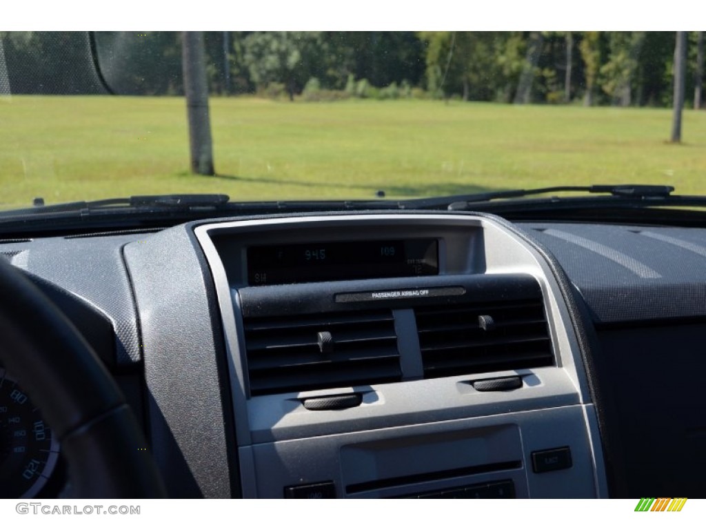 2011 Escape XLT V6 - Tuxedo Black Metallic / Charcoal Black photo #25