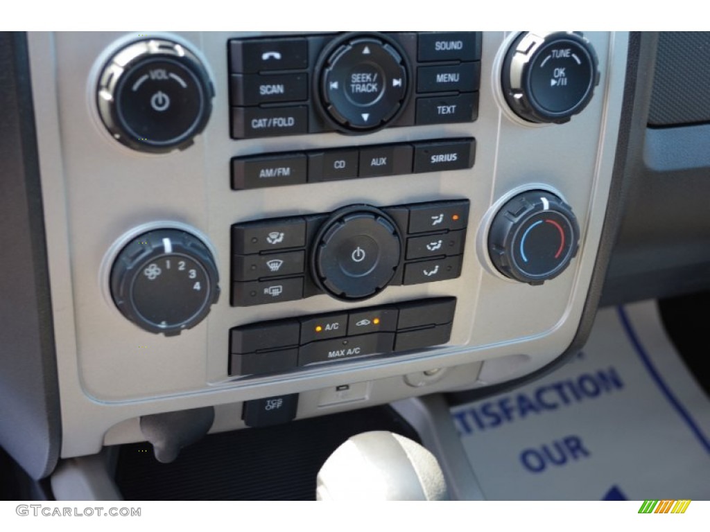 2011 Escape XLT V6 - Tuxedo Black Metallic / Charcoal Black photo #27