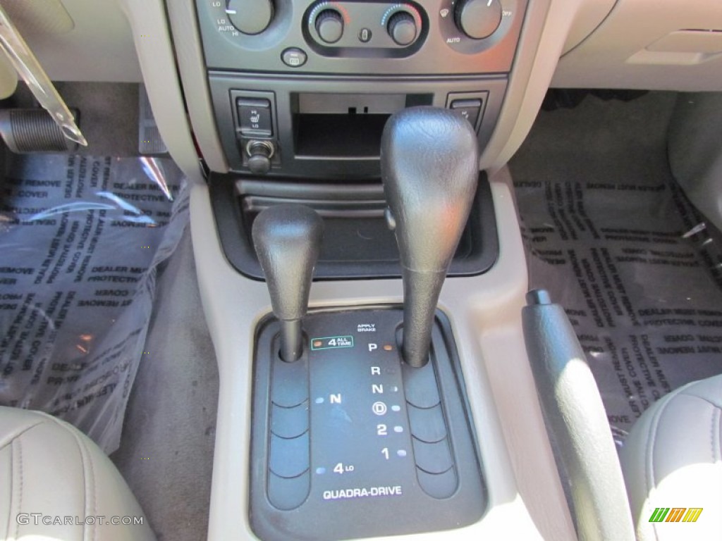 2004 Jeep Grand Cherokee Limited 4x4 Transmission Photos