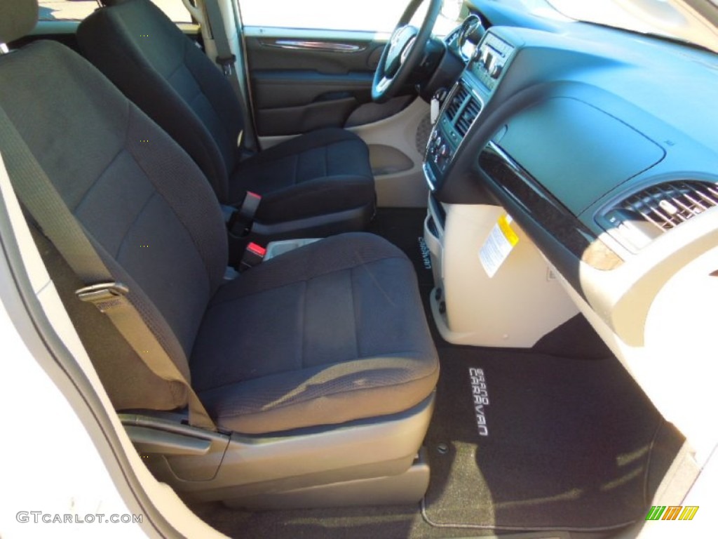 2013 Grand Caravan SE - Stone White / Black/Light Graystone photo #22