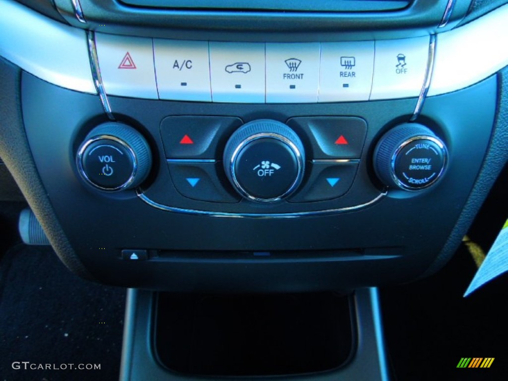 2013 Dodge Journey SXT Controls Photo #72073826