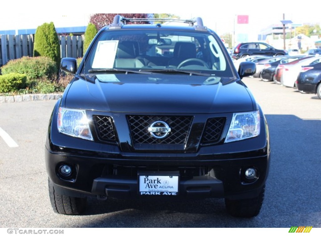 2011 Frontier Pro-4X Crew Cab 4x4 - Super Black / Pro 4X Graphite/Red photo #8