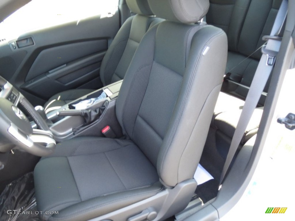 2013 Ford Mustang GT Coupe Front Seat Photo #72077271