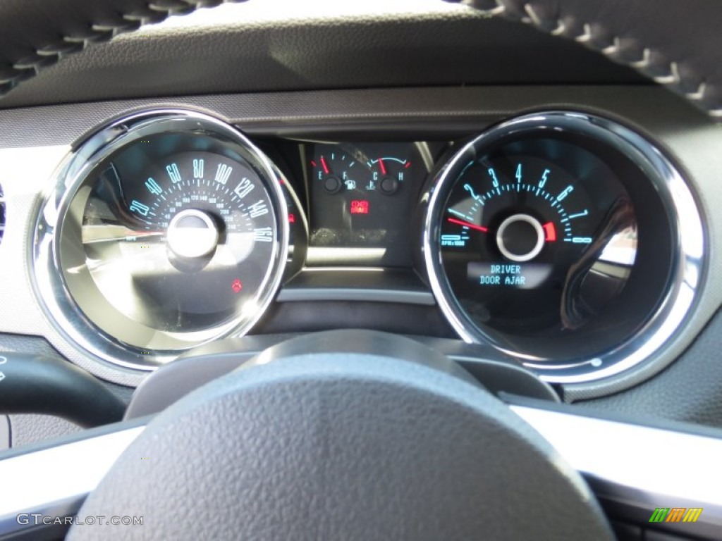 2013 Ford Mustang GT Coupe Gauges Photo #72077446