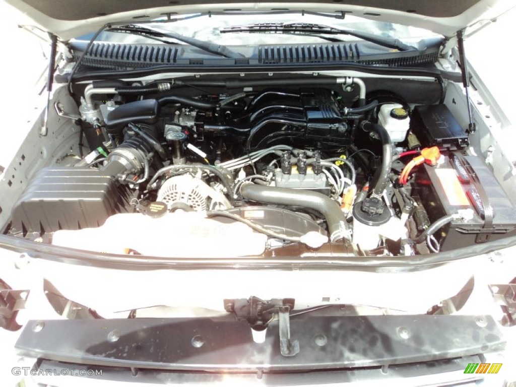 2008 Ford Explorer XLT Engine Photos