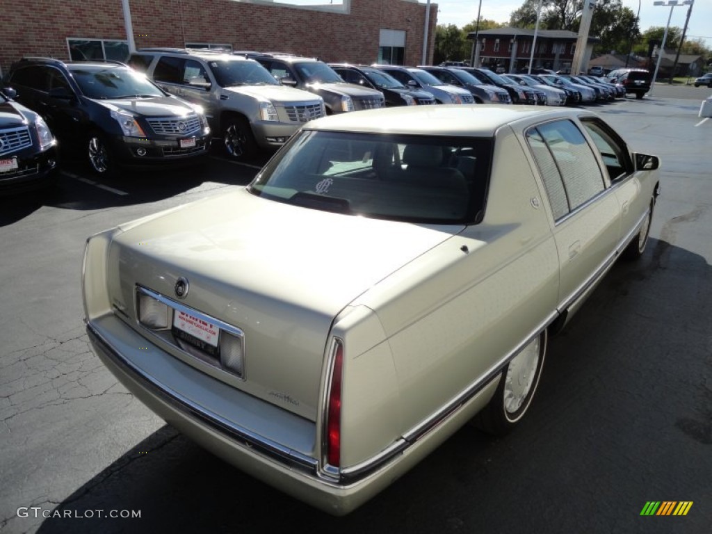 1996 DeVille Sedan - Light Sandrift Metallic / Neutral Shale photo #4