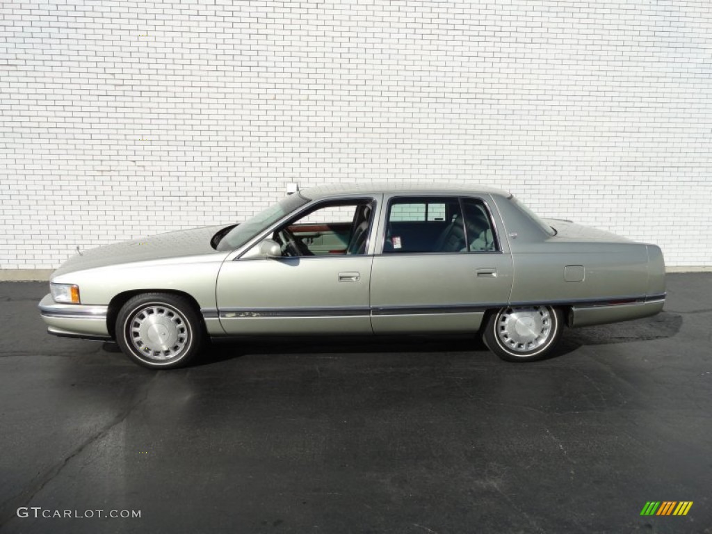 Light Sandrift Metallic 1996 Cadillac DeVille Sedan Exterior Photo #72082408