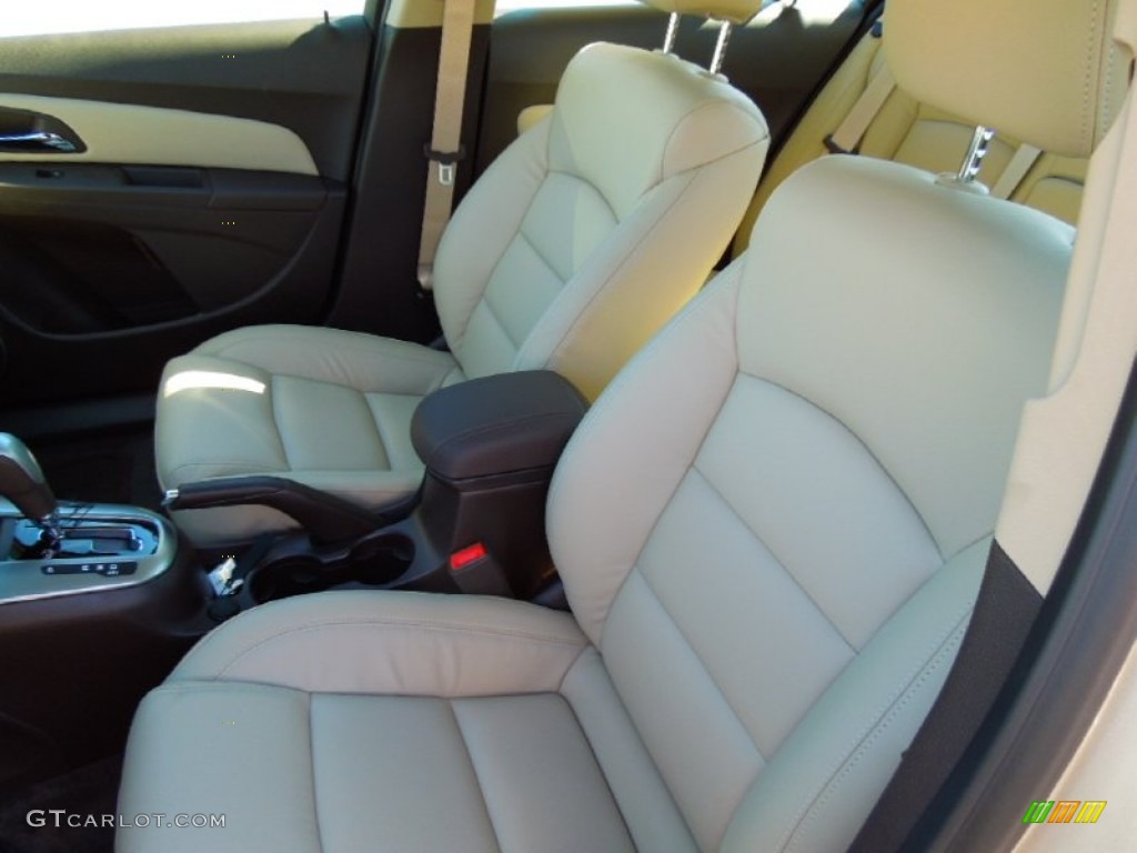 2013 Chevrolet Cruze LTZ/RS Front Seat Photo #72083584