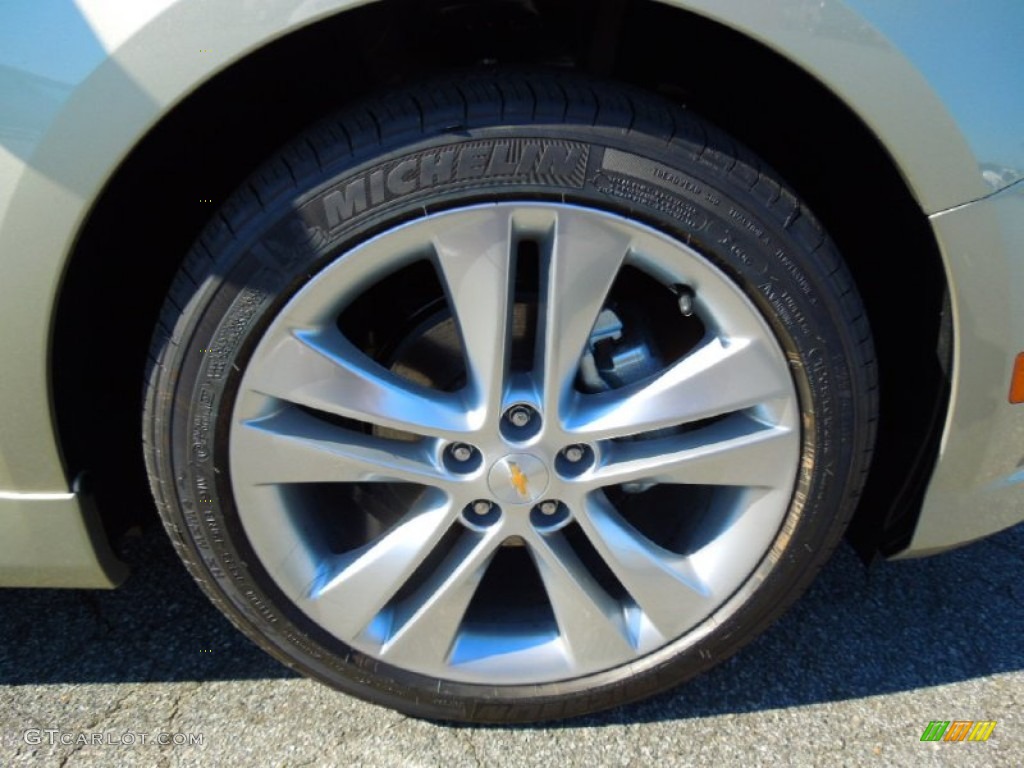 2013 Chevrolet Cruze LTZ/RS Wheel Photo #72083950