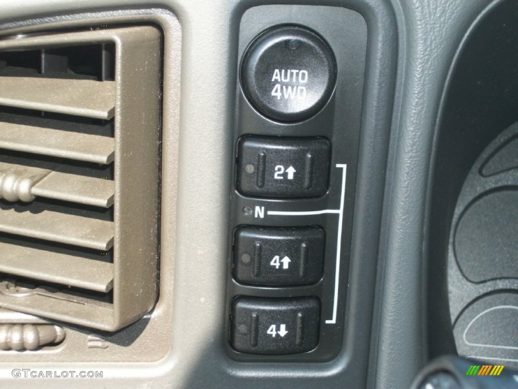 2003 Avalanche 1500 4x4 - Dark Green Metallic / Dark Charcoal photo #18