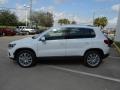 Candy White - Tiguan SE Photo No. 4