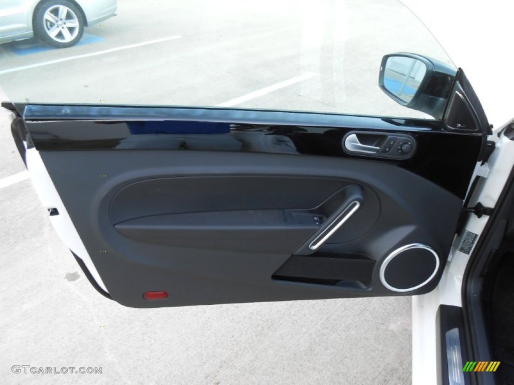 2013 Volkswagen Beetle Turbo Titan Black Door Panel Photo #72091090
