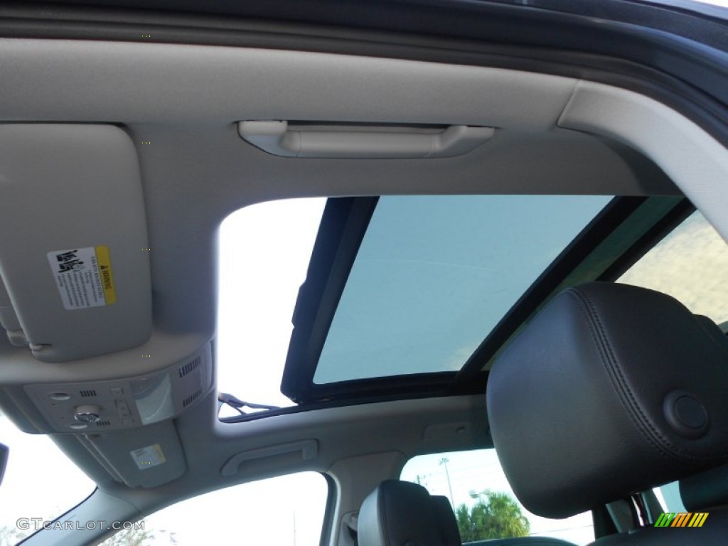2013 Volkswagen Touareg TDI Executive 4XMotion Sunroof Photos