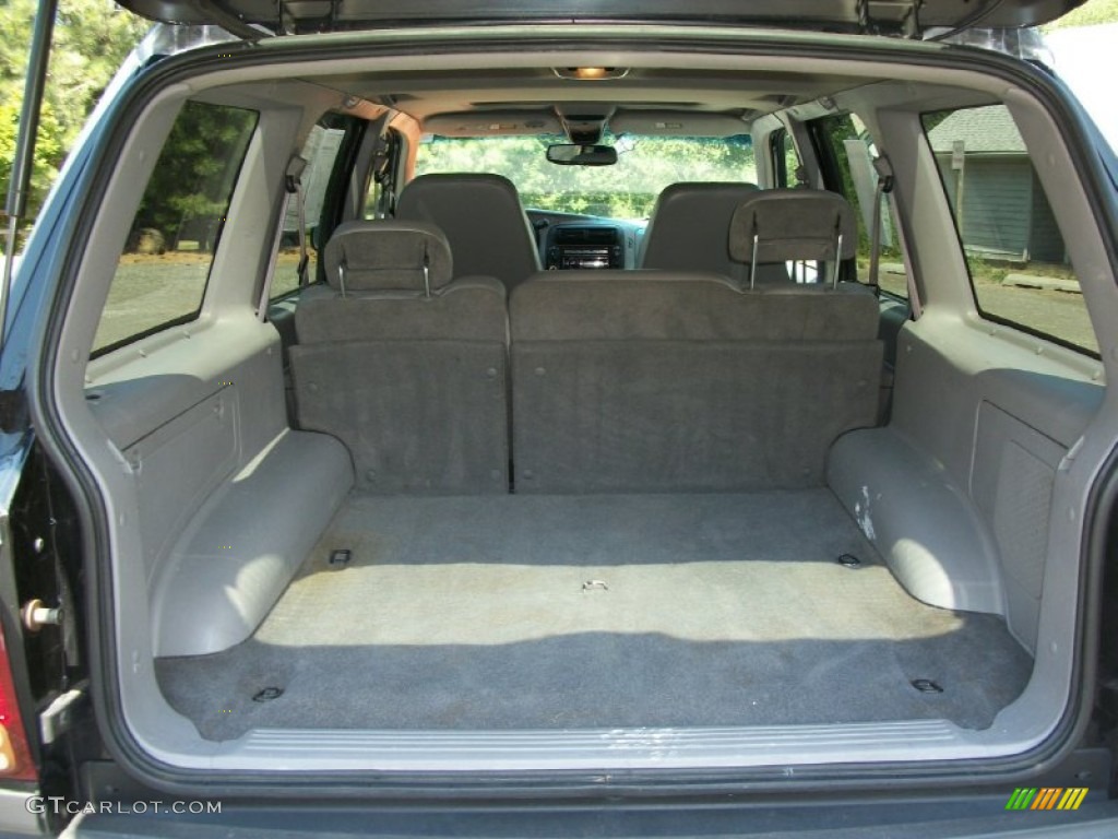 2001 Ford Explorer XLT 4x4 Trunk Photos