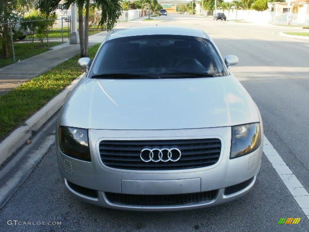 Lake Silver 2000 Audi TT 1.8T Coupe Exterior Photo #72102519