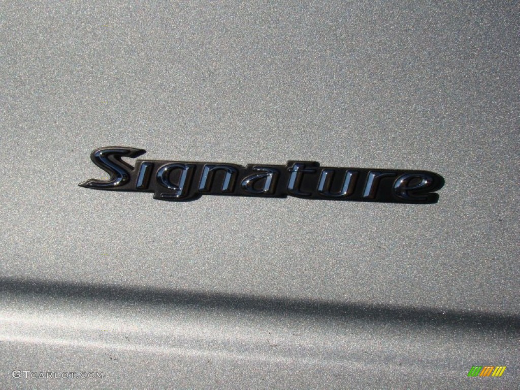 2007 Town Car Signature - Satellite Silver Metallic / Medium Light Stone photo #27