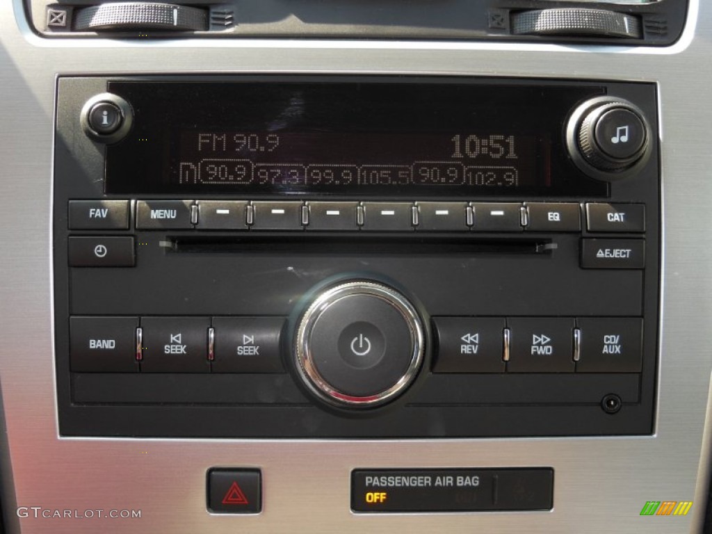2009 GMC Acadia SLE Audio System Photo #72107607