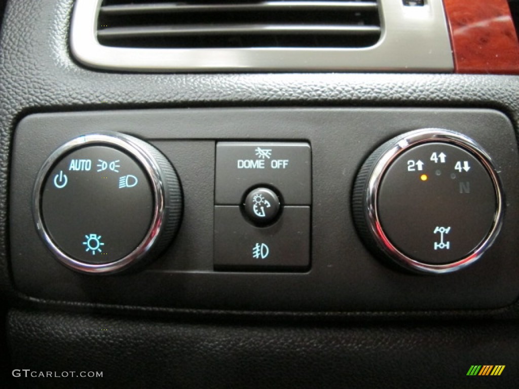 2011 Chevrolet Silverado 2500HD LTZ Crew Cab 4x4 Controls Photo #72107637